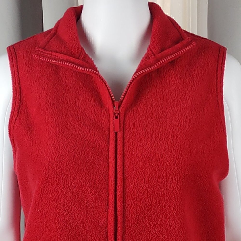 Karen Scott Red Full Zip Fleece Vest. Size Medium - Picture 2 of 10